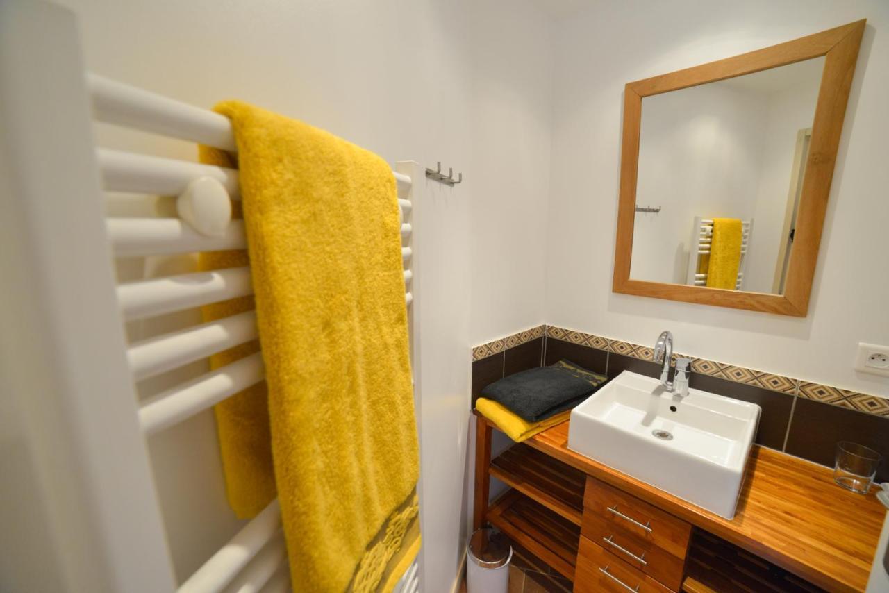 Les Caselles, Gite Et Maison D'Hotes Saint-Beauzely Bagian luar foto