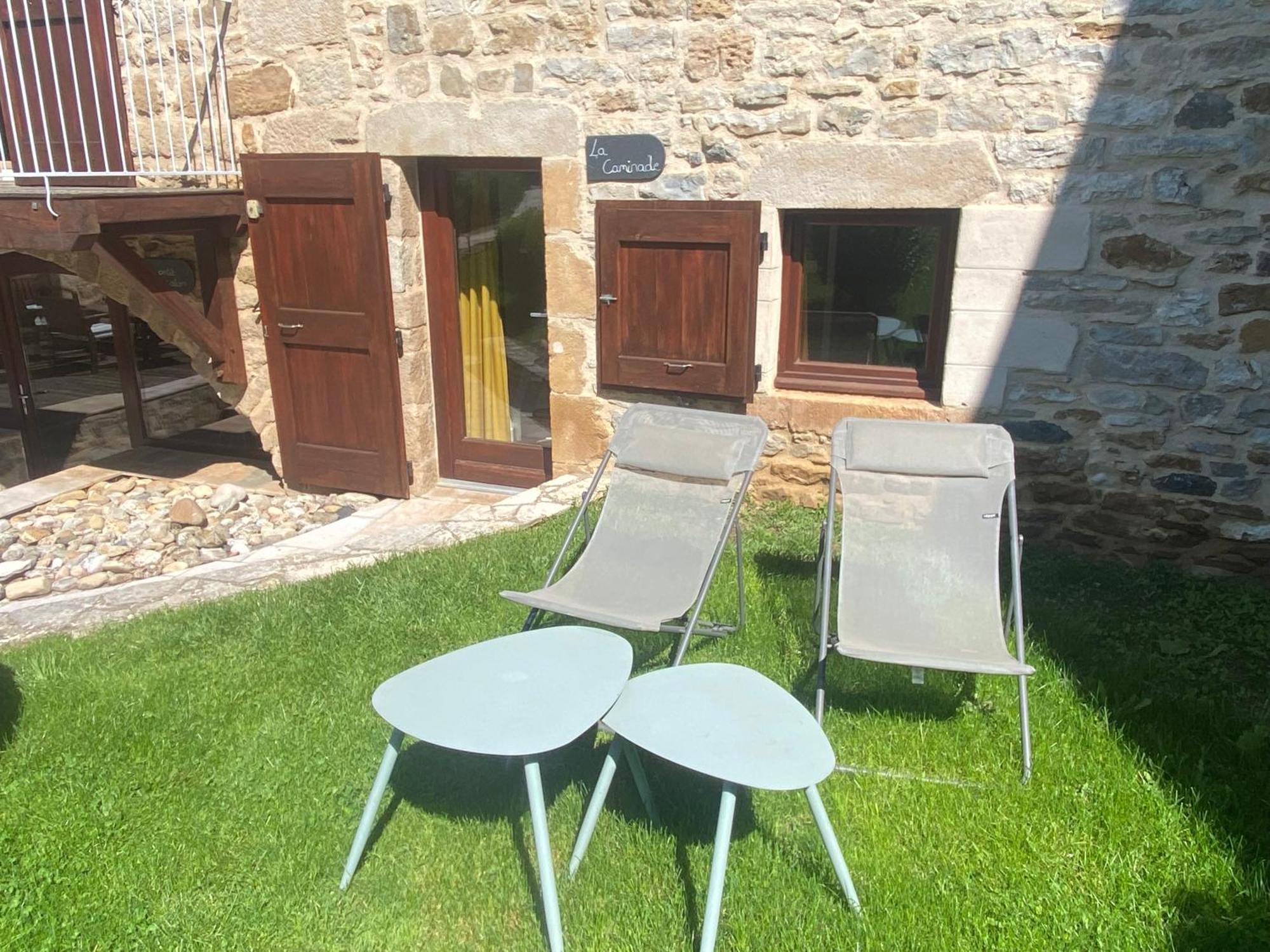 Les Caselles, Gite Et Maison D'Hotes Saint-Beauzely Bagian luar foto