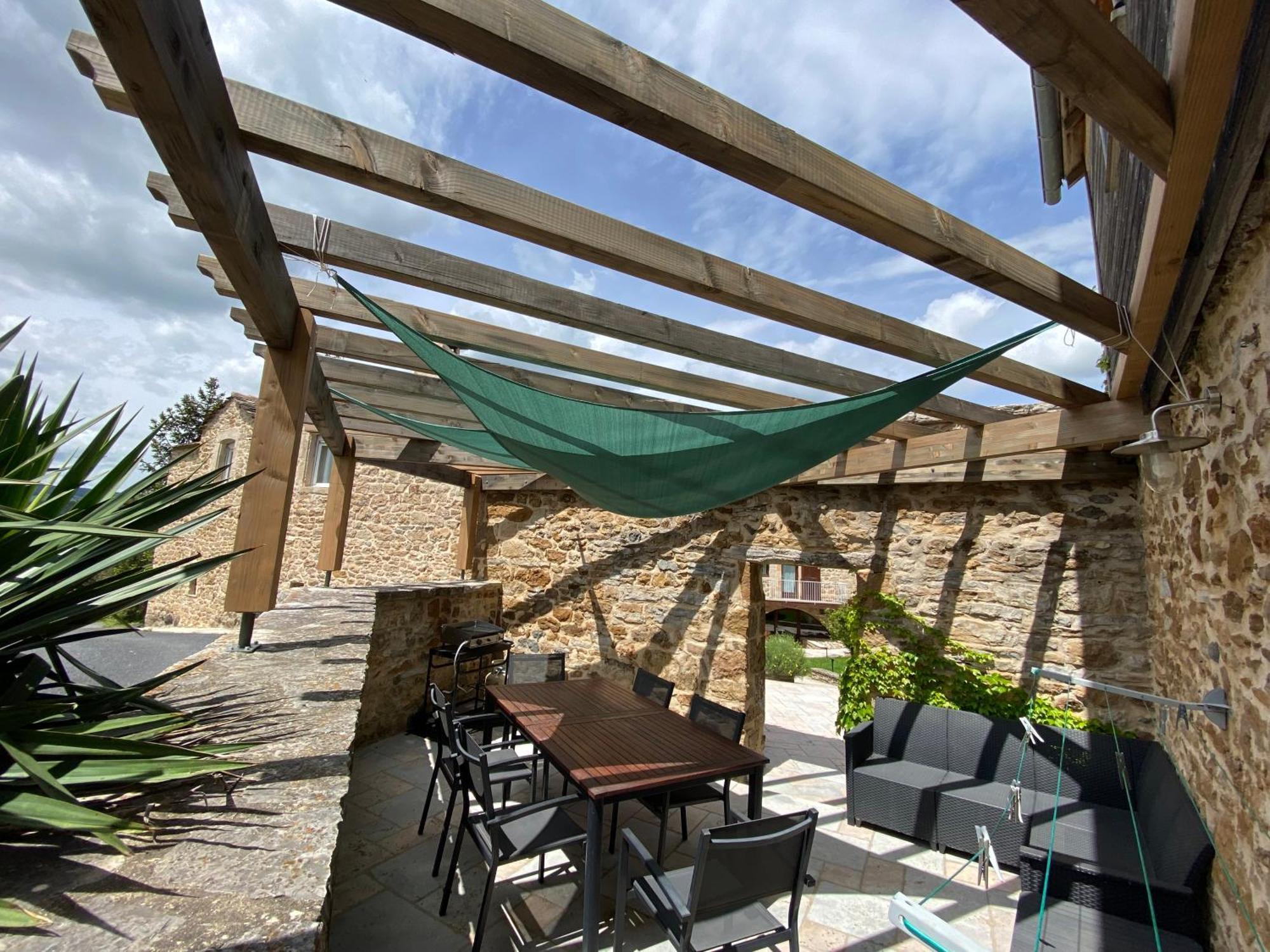 Les Caselles, Gite Et Maison D'Hotes Saint-Beauzely Bagian luar foto