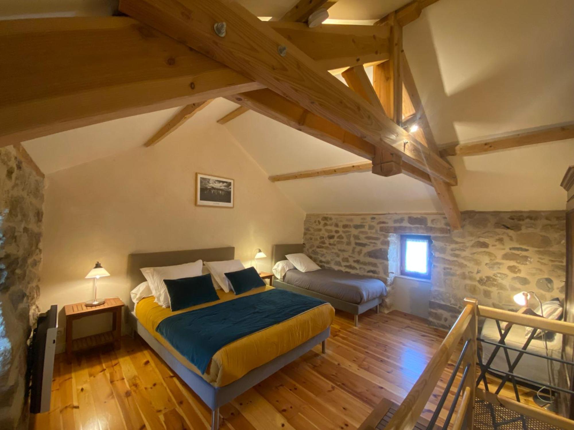 Les Caselles, Gite Et Maison D'Hotes Saint-Beauzely Bagian luar foto